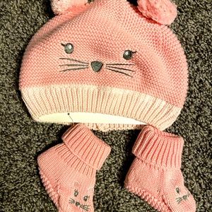 Baby Toque and booties